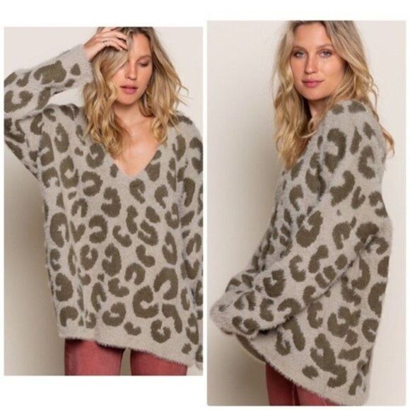 LEOPARD Print   Sweater - Picture 2 of 10